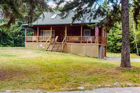 Wooded Family Retreat! 11 Mi to Acadia Entrance House in Trenton