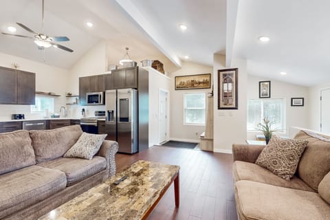 Steps to Dtwn & St Croix River! 'Stucco House' House in Wisconsin