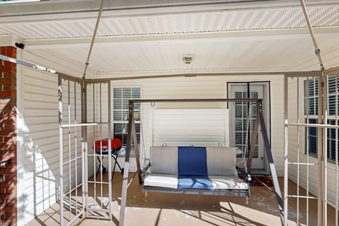 Golf, Hike & Explore Augusta: Family Home w/ Yard House in Evans