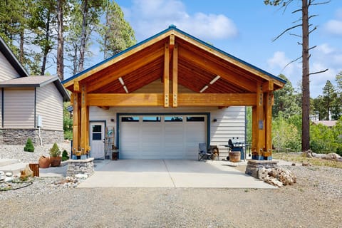 Romantic Mountain Retreat Near Vallecito Lake! House in La Plata County