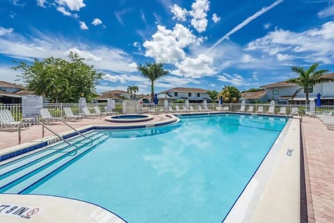 1 Mi to Beach! Marco Island Family Getaway w/ Pool Apartment in Marco Island