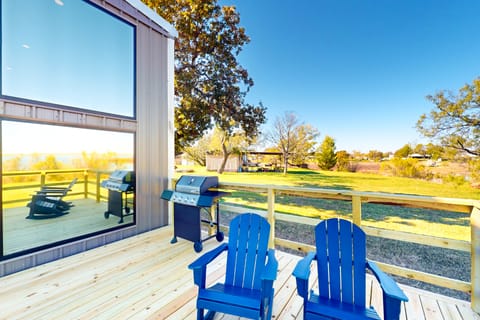 Lakefront Oasis w/ Water Toys! Breckenridge Home House in Texas