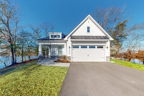 Dock, Game Room! Riverfront Retreat in Seaford House in Sussex County