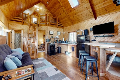 Romantic 15-Acre Hideout Near Foster Creek! House in Washington