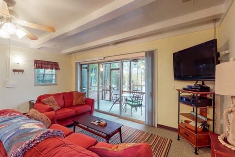 Bring Your Boat! Lake Murray Haven w/ Deck & Dock House in Leesville