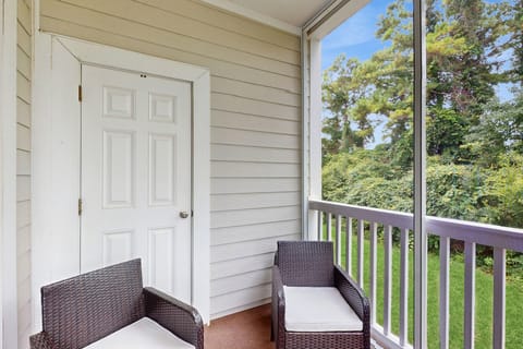 Pool & Tennis! Updated Barefoot Resort Condo Apartment in North Myrtle Beach