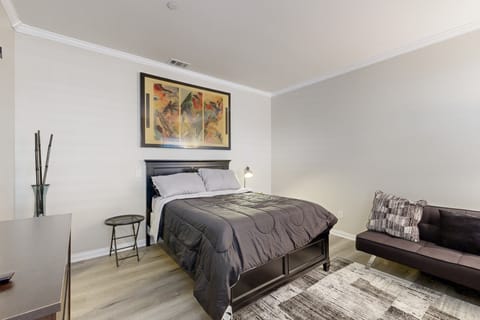 1BR Home w/ Shared Pool & Hot Tub, Private Laundry Apartment in Menifee