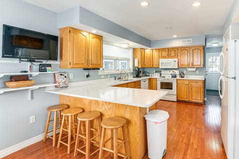 Shop, Dine, Unwind! Family Home in Dtwn Bar Harbor House in Acadia National Park