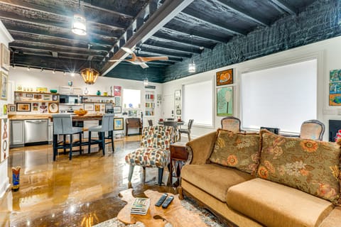 'ArBoCo' Downtown Murphy House w/ Courtyard! House in Murphy