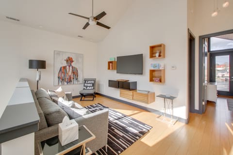 Private Pool & Slip: Luxury Lake Hamilton Home! House in Rockwell