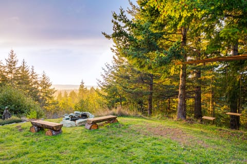 Pacific View Home: Hot Tub & Ocean/Valley Views! House in Oregon
