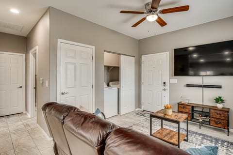 14 Mi to Saguaro NP: Adventure-Ready Townhome Apartment in Tucson