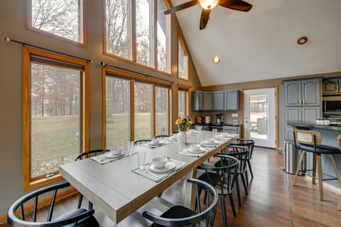 Waterfront Gem w/ Private Dock on Sullivan Lake! House in Indiana