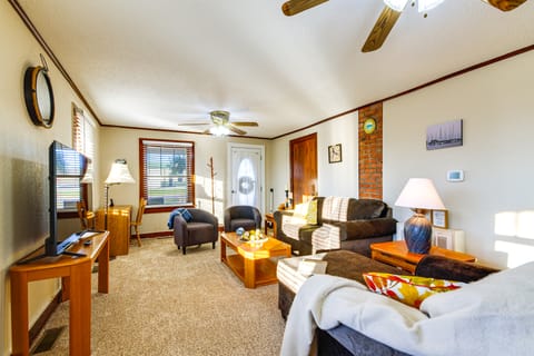 2 Mi to Stockton Lake: Family Home w/ Grill House in Ozark Mountains