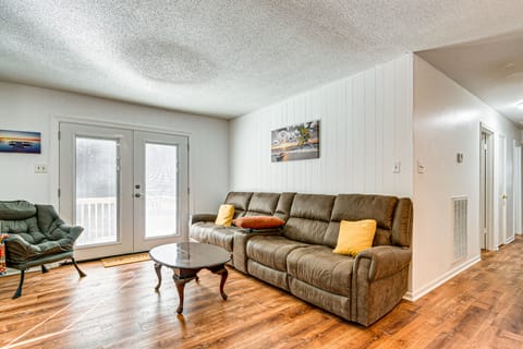 2 Mi to Lake Gaston: Wooded Family Home w/ Deck House in Lake Gaston