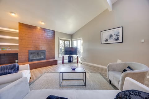 Pet-Friendly Condo w/ Mountain View in Monument! Apartment in Monument