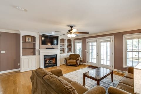 Lake Wateree Home w/ Boat Dock! Pets Welcome House in Lake Wateree