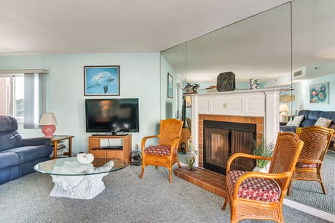 Private Balcony w/ Gulf Views: Indian Shores Condo Apartment in Redington Shores