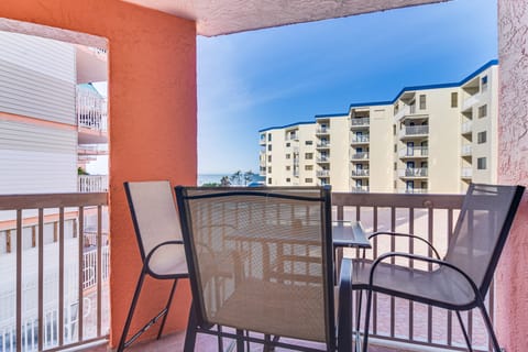 Private Balcony w/ Gulf Views: Indian Shores Condo Apartment in Redington Shores