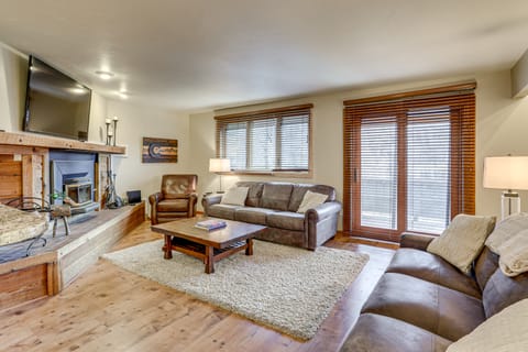 2 Mtn-View Decks! East Vail Unit By Trails & Bus Apartment in Vail