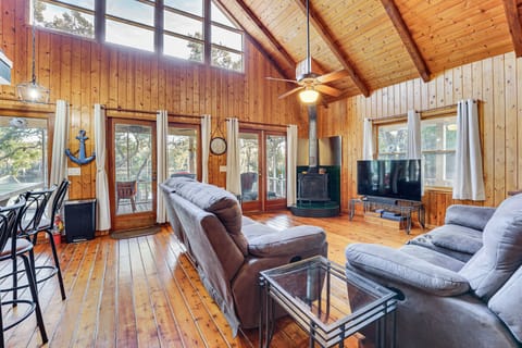 Dog-Friendly Home w/ Dock on Suwannee River! House in Florida