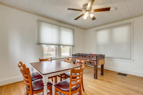 Near University Ave! Pet-Friendly 3BR w/ Foosball! House in Morgantown