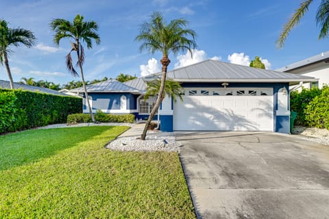 Bike to State Park: Family Getaway in Naples House in Naples Park