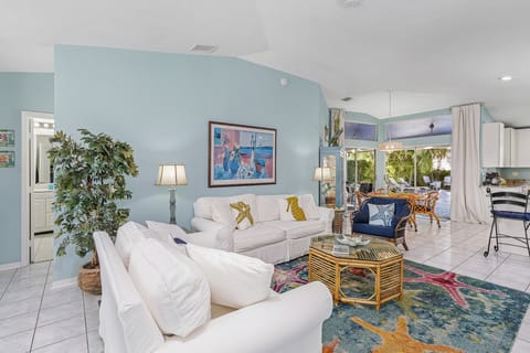 Bike to State Park: Family Getaway in Naples House in Naples Park