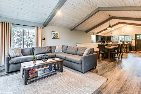 3 Mi to Sand Valley: Golf Retreat By the Beach! House in Wisconsin