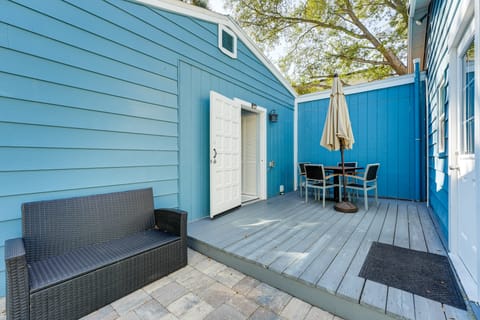 6 Mi to Raymond James Stadium: Tampa Retreat! House in Tampa