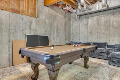 Family Retreat Near Winter Trails in Wakefield! House in Wakefield