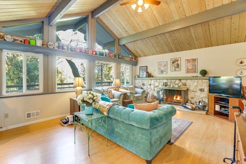 Quiet Home < 1 Mi to Lake Gregory & Dtwn Crestline House in Crestline