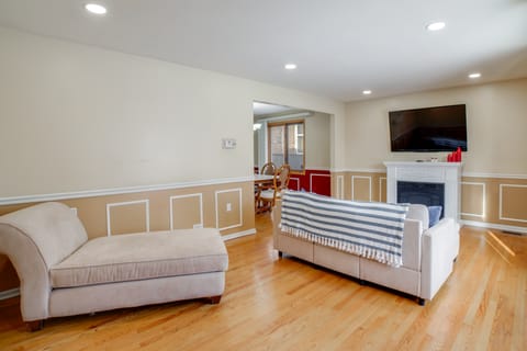 1 Block to Red Line Station: Walkable Chicago Home House in Chicago