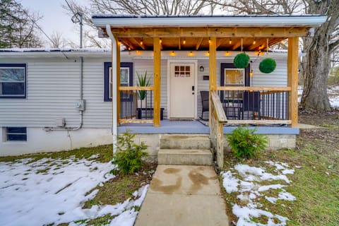 Walk to Dtwn Fayetteville: Family Home w/ Fire Pit House in Fayetteville