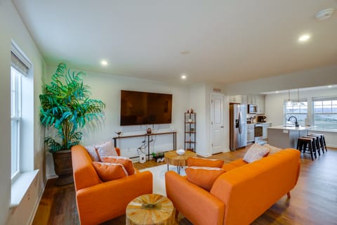 9 Mi to Harpers Ferry: Outdoor Escape w/ Fire Pit Apartment in Charles Town