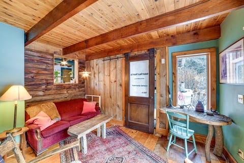 Family Cabin Near Bellayre & Plattekill Mtns! House in Capital District, NY, USA