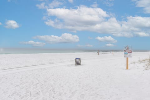 Walk to Shore + Restaurants: Resort Retreat in PCB Apartment in Lower Grand Lagoon
