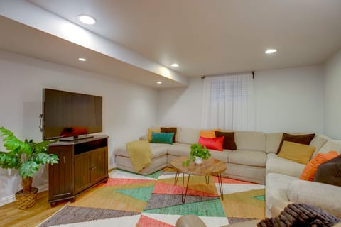 9 Mi to Red Rocks: Modern Getaway w/ Private Yard House in Lakewood