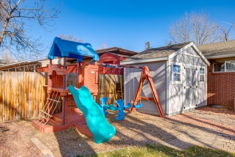 9 Mi to Red Rocks: Modern Getaway w/ Private Yard House in Lakewood