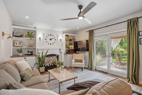 9 Mi to Red Rocks: Modern Getaway w/ Private Yard House in Lakewood