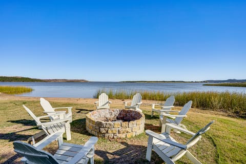 Private Sandy Shore! Possum Kingdom Lake House House in Possum Kingdom Lake