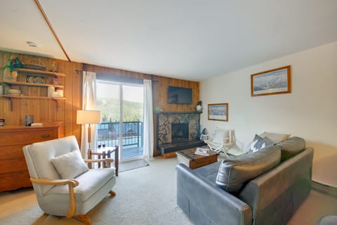 Walk to Chair Lift: Mtn-View Schweitzer Studio! Apartment in Idaho