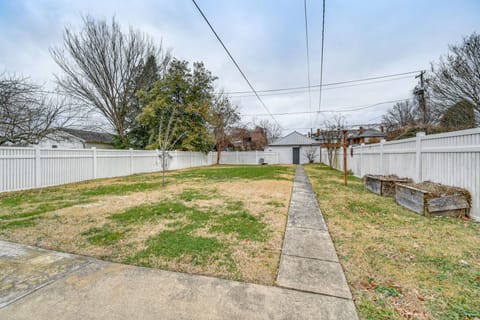 Walk to Marshall University: Home w/ Private Yard! House in Huntington