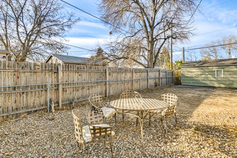 7 Mi to Dtwn Denver: Pet-Friendly Home w/ Yard House in Aurora