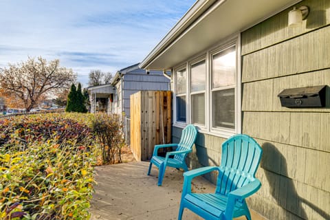 7 Mi to Dtwn Denver: Pet-Friendly Home w/ Yard House in Aurora
