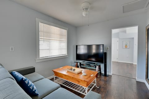 Newly Remodeled Home 1 Mi to Dtwn New Port Richey Apartment in New Port Richey