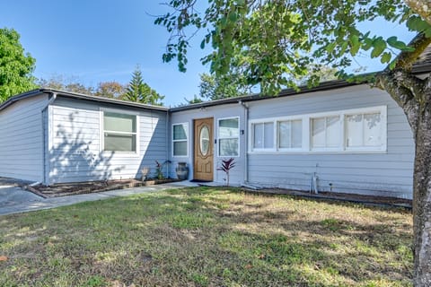 Newly Remodeled Home 1 Mi to Dtwn New Port Richey Apartment in New Port Richey