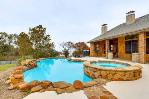 3 Mi to Lake! Belton Getaway w/ Outdoor Kitchen House in Belton