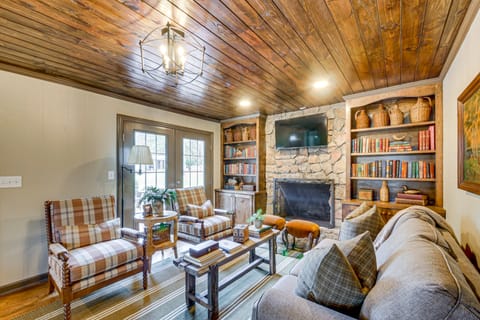 Fishing Ponds: Peaceful Tifton Getaway House in Georgia