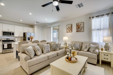 3 Mi to Casino Del Sol! Home w/ Dog-Friendly Yard House in Arizona